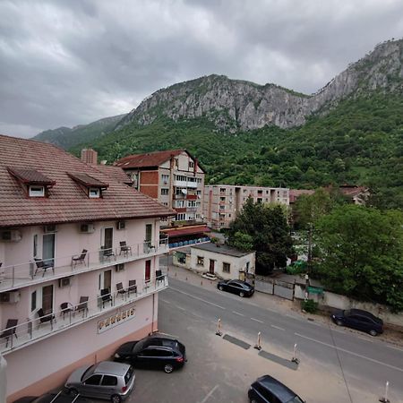 Pensiunea Paradis Băile Herculane Exteriér fotografie