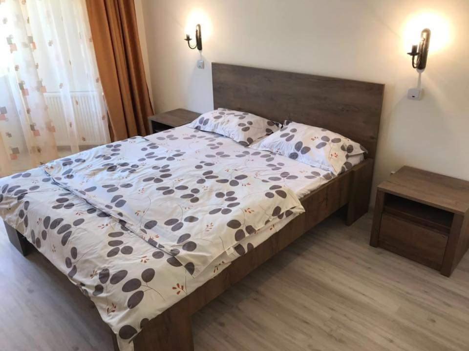 Pensiunea Paradis Băile Herculane Exteriér fotografie