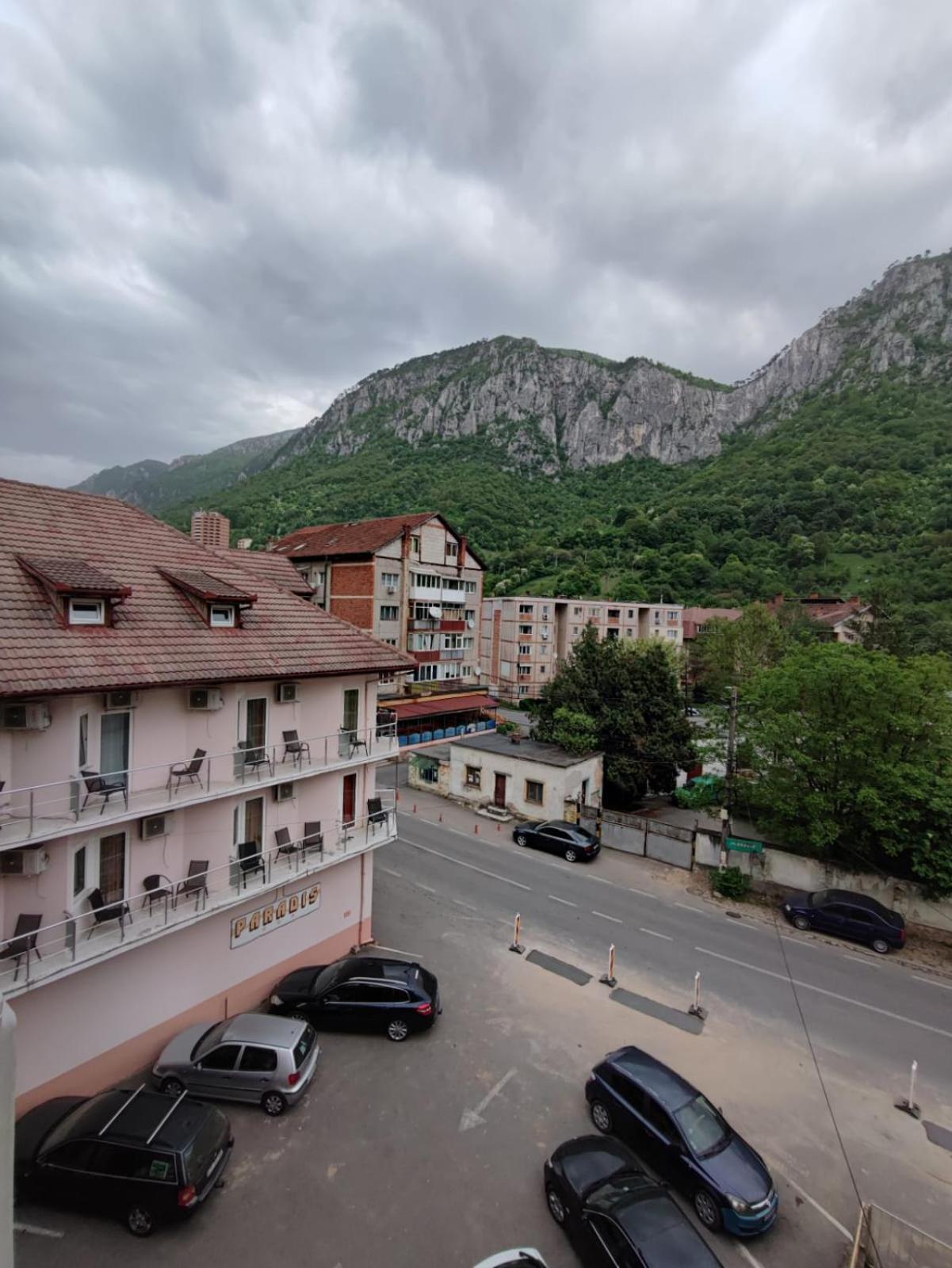Pensiunea Paradis Băile Herculane Exteriér fotografie